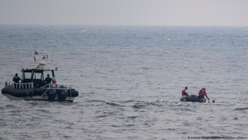 Spain: Hundreds of migrants attempt to swim toward Ceuta Spain: Hundreds of migrants attempt to swim toward Ceuta
