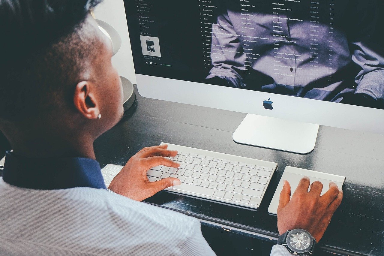 Ergonomista.it | Postura Corretta Al Pc: Tutte Le Cose Da Sapere Per Assumerla 853_x_1280_jpg