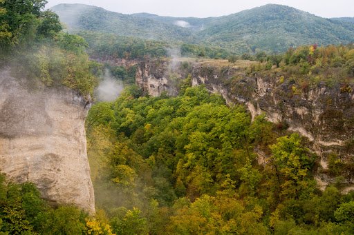 Находится в поселке каменномостский (хаджох). Ushele Reki Meshoko Majkopskij Rajon Adygeya Rossiya Mesto Na Karte Esosedi
