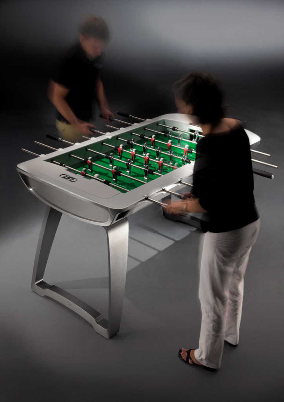 The players are made of tough quality durable plastic with nice contrasting colors (red , blue). Fotbollsbord frÃ¥n Audi. Med ett hutlÃ¶st pris | Feber / Bil