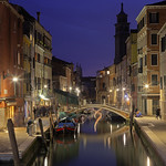 È sera sul canale / Evening on the canal (Venice, Veneto, Italy)