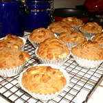 healthy apple cinnamon muffins
