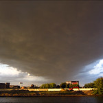 Eine Gewitterfront zieht &uuml;ber Berlin