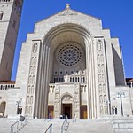 national shrine front steps