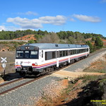 Tren de Cercan&iacute;as de Renfe (L&iacute;nea C-3) a su paso por SIETE AGUAS (Valencia)