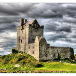 Kinvara IR - Dunguaire Castle 01