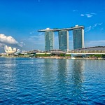 Marina Bay Sands Hotel with the Arts & Science museum and The Shoppes by the Bay at Marina Bay in Singapore