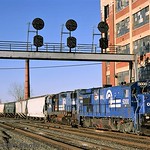 CONRAIL EASTBOUND TRAIN #WILI-50 ARRIVES AT MANSFIELD YARD - MANSFIELD, OHIO - DECEMBER 14, 1998