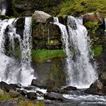 parte inferior de la cascada-GLUGGAFOSS-Islandia.