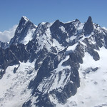 Les Grandes Jorasses (4,208 m - 13,806 ft)