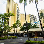 Entrance - Sheraton Waikiki Resort