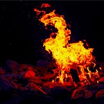 Lagerfeuer auf dem Speikboden im Ahrntal in 2.400 m H&ouml;he