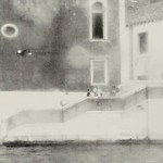 Il disegno che stava cercando era scomparso. Peggio ancora, non era mai esistito. Come avrebbe potuto? Quello in cui aveva sperato era un'invenzione, un sogno, una cosa impossibile. Come la pioggia, prima che cada. (J. Coe, The rain before it falls)