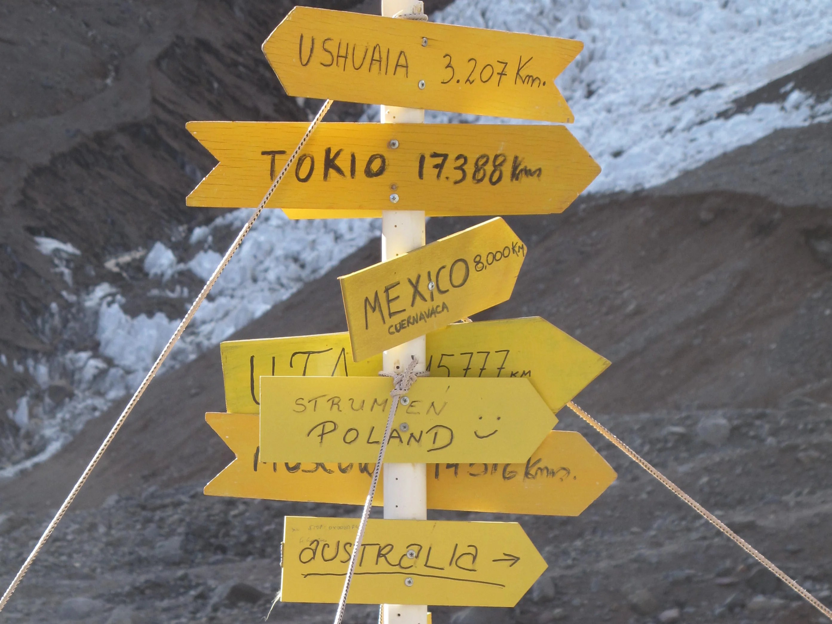 Get in touch with country living uk general enquiries: Uodh M8jj5q Hm