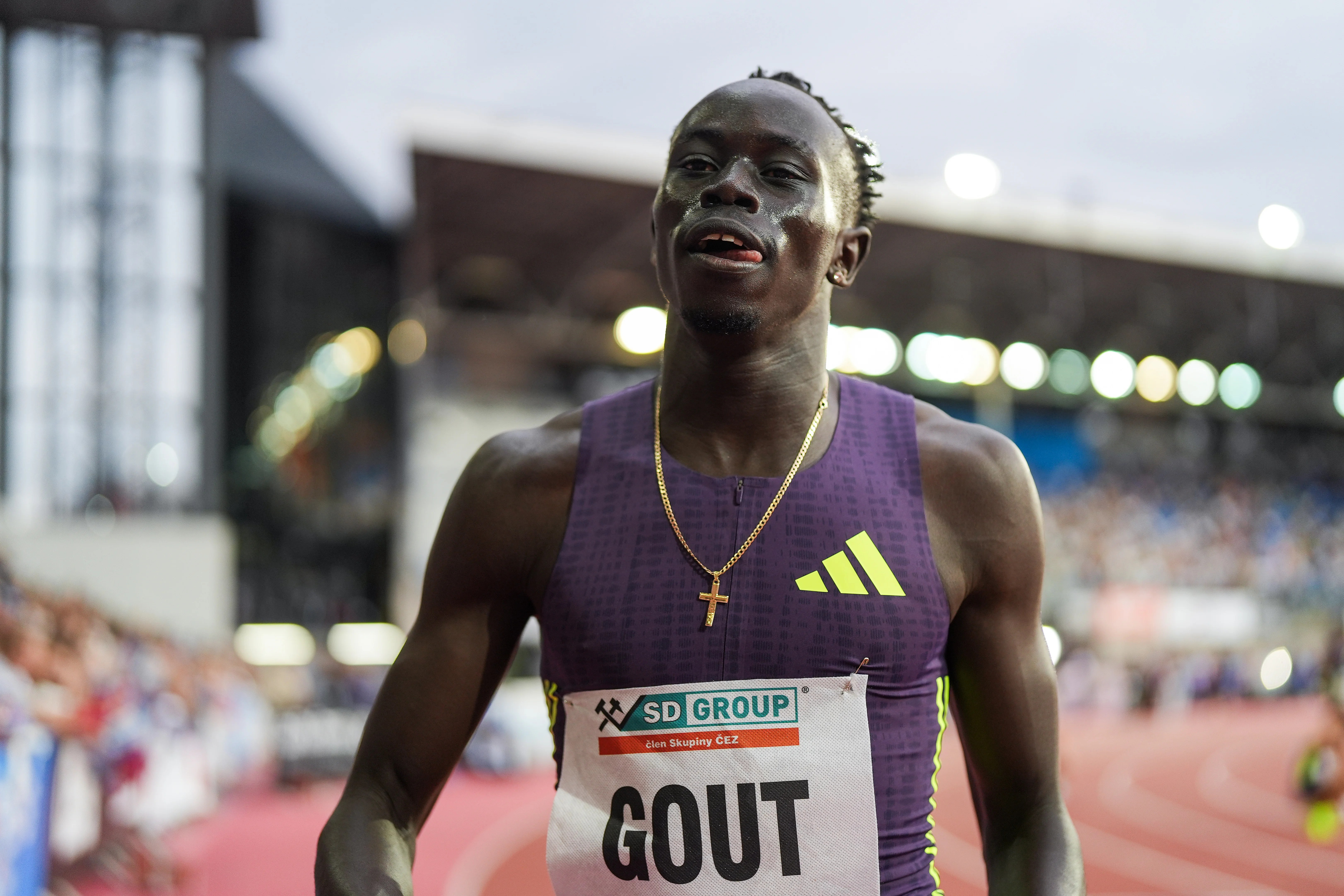 rewrite this title Gout Gout out of World U20 Championships after major injury setback