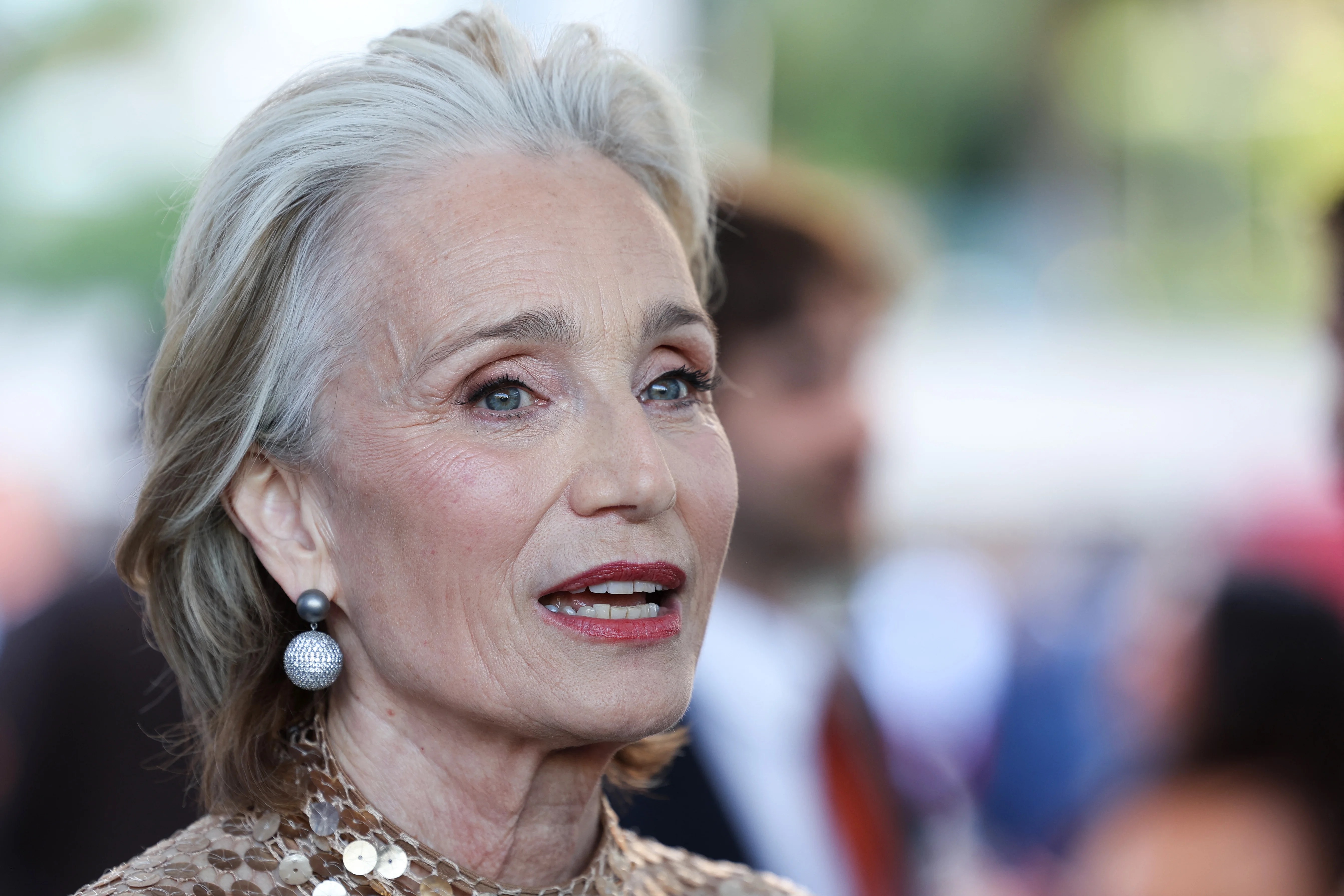 Kristin Scott Thomas reveals front row theatregoer ate a ready meal while she was on stage