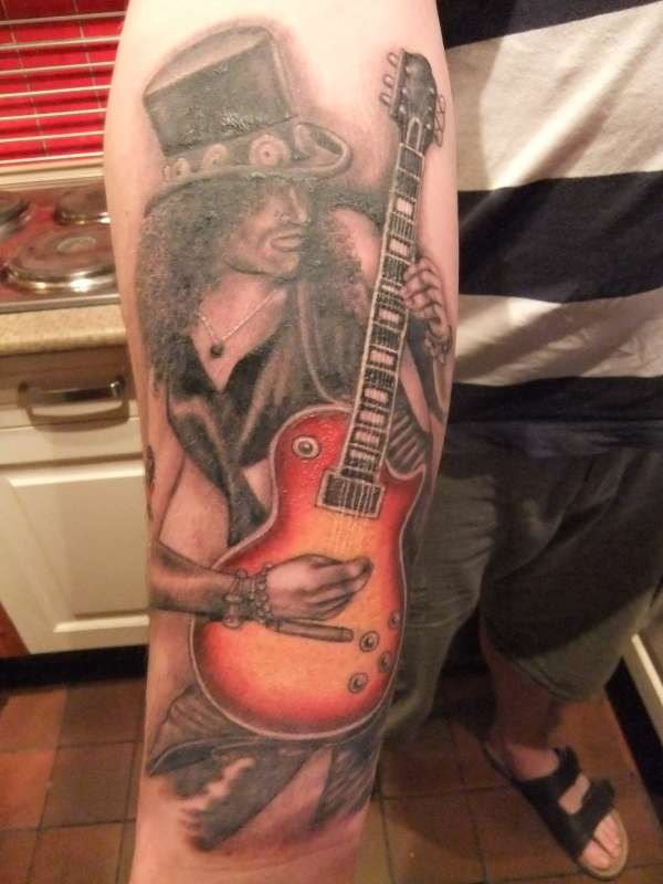 Slash, From Guns N Roses. Tattoo 800_x_600_jpg
