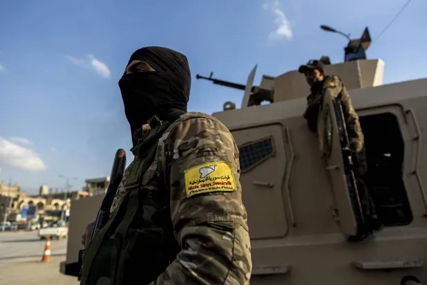تجدد المعارك بين القوات الموالية لتركيا والأكراد في شمال سوريا تجدد المعارك بين القوات الموالية لتركيا والأكراد في شمال سوريا