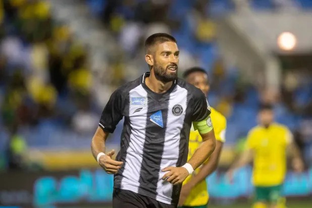 الشباب يعلن السماح له بالتسجيل&hellip; و استمرار كاراسكو