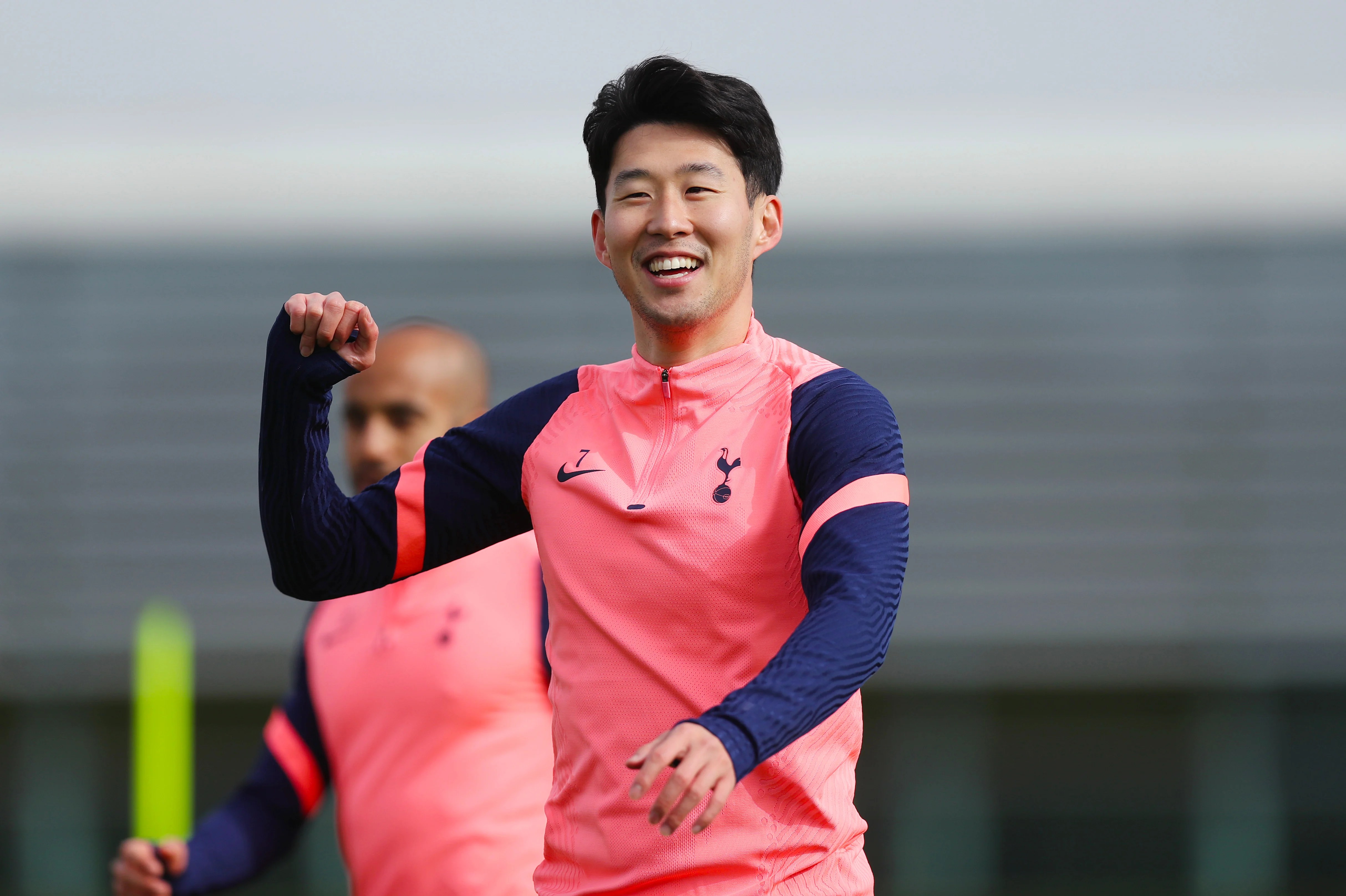 Sometimes, it can be difficult to distinguish sun spots from age spots, as both are similar in color. Heung Min Son Tottenham Given Major Injury Boost After South Korea Star Passed Fit To Return At Newcastle Evening Standard