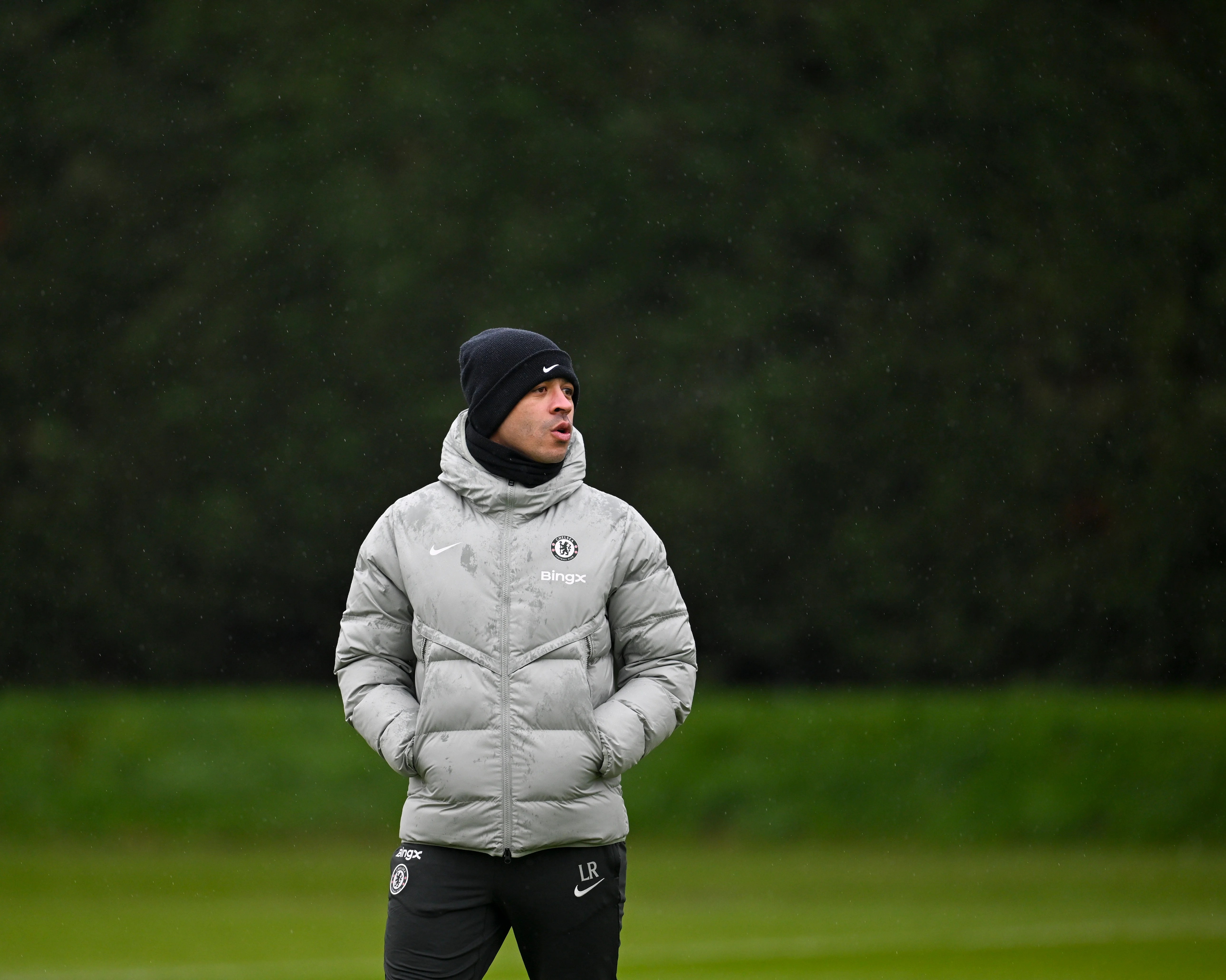 Chelsea: Liam Rosenior and backroom staff still living out of hotel three weeks into job