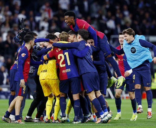 قدم.. برشلونة يستعيد صدارة الدوري الإسباني من ريال مدريد