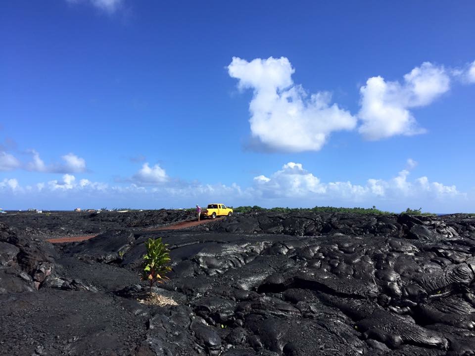 On sunday, 15 october 2006, two large earthquakes (6.7 & 6.0) occurred beneath the big island. HawaiÊ»i Quake Likely Related To Tectonic Plate Bending Temblor Net
