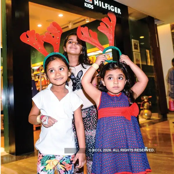 See what to wear to the holiday office party, check the best christmas party outfits and see how to dress up for christmas brunch this year. Kids Pose For A Photograph With Reindeer Prop During The Christmas Party Organised For Kids At Palladium Mall In Mumbai Photogallery