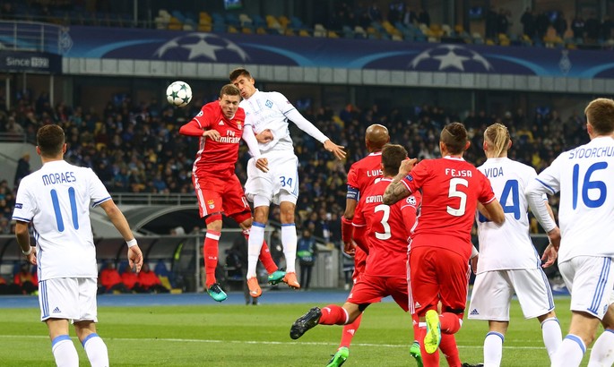 Шапаренко забив на 93й хвилині, але суддя несподівано скасував гол. Mhivl9bzpxqem