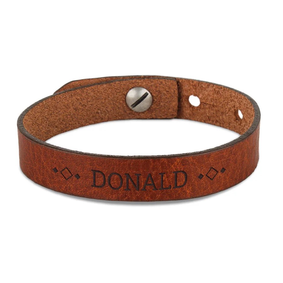 Læderarmbånd med navn mænd – Fars dag – Brun