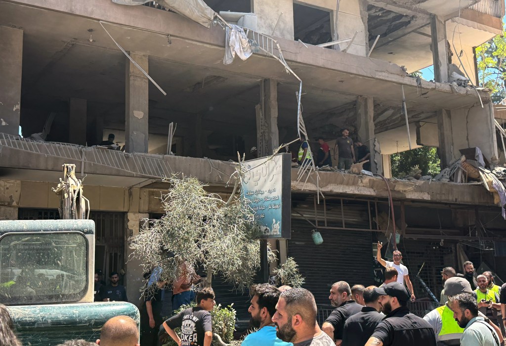 Israeli Military Strikes Beirut Suburbs in the Lead-up to Anticipated US-Iran Deal Israeli Military Strikes Beirut Suburbs in the Lead-up to Anticipated US-Iran Deal