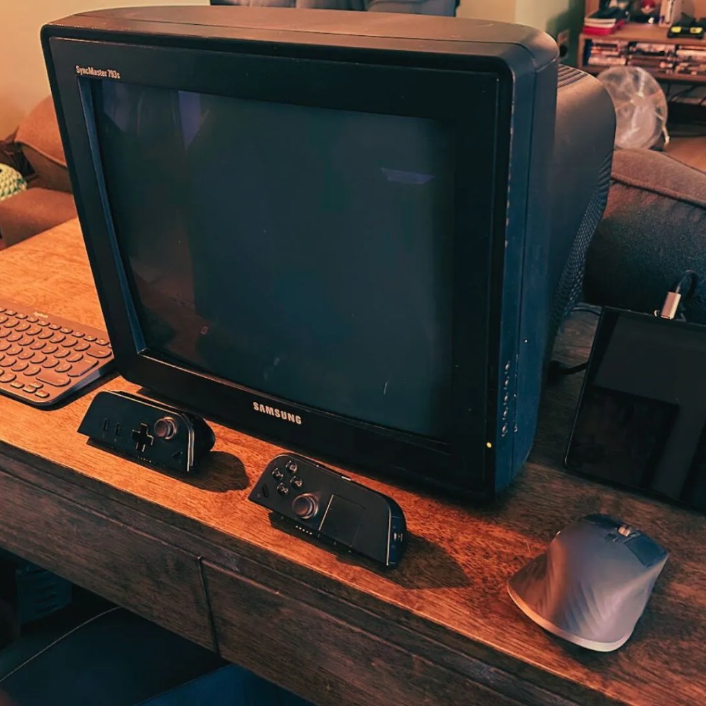 7 Ways to Repurpose an Old Monitor