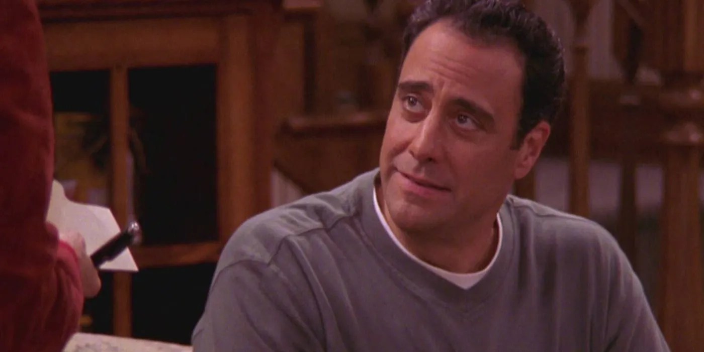 When angelina, a waitress at nemo's, catches ray's eye, he has a lot of explaining to do to debra. Everybody Loves Raymond 10 Things You Forgot From The First Episode