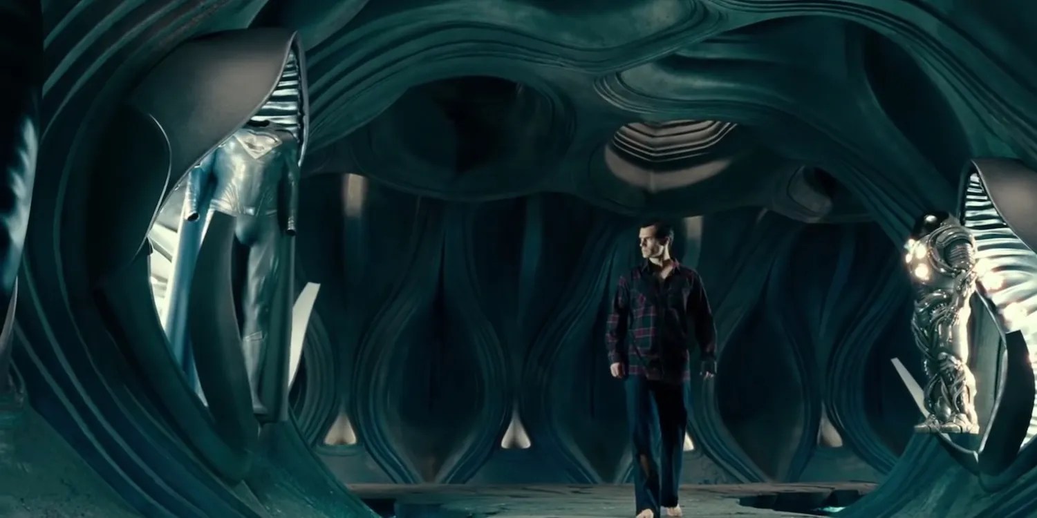 Why Superman Wears A Black Suit In Zack Snyder S Justice League
