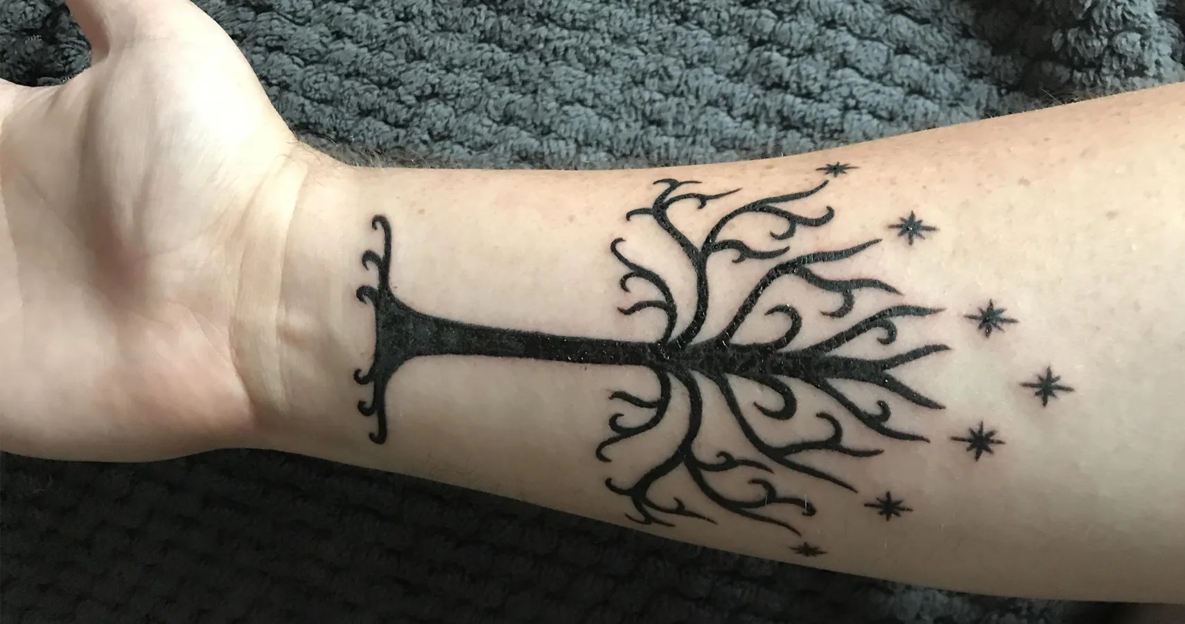 10 The Lord Of The Rings Tattoos Only True Fans Will Understand 506_x_963_jpg