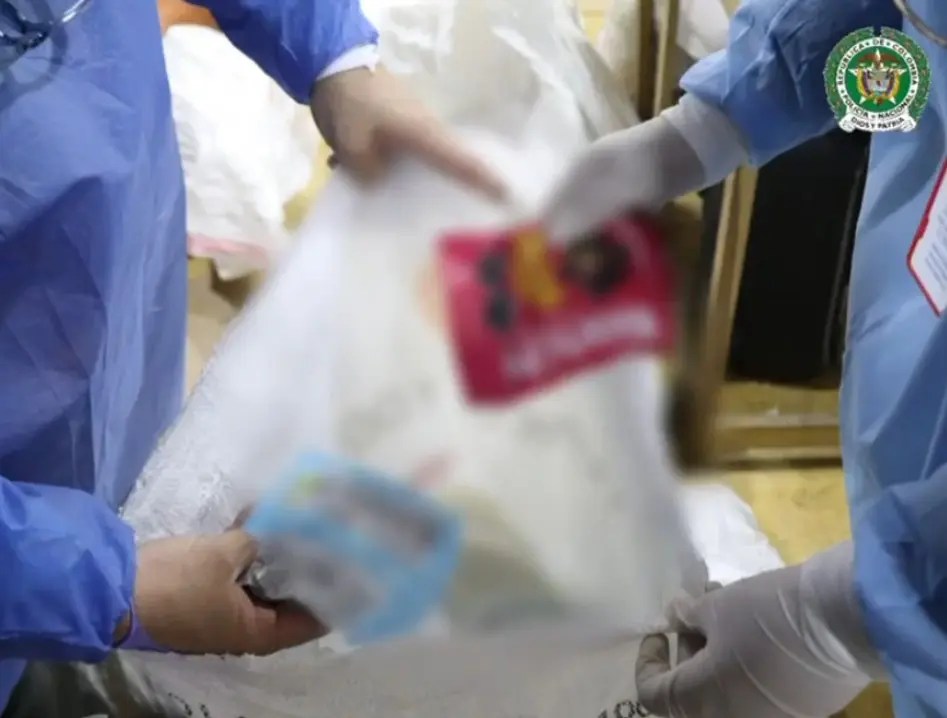 ¡Dañaron “su negocio”! Incautan más de 213 mil productos médicos y alimentos fraudulentos en Bogotá 3 doctor1