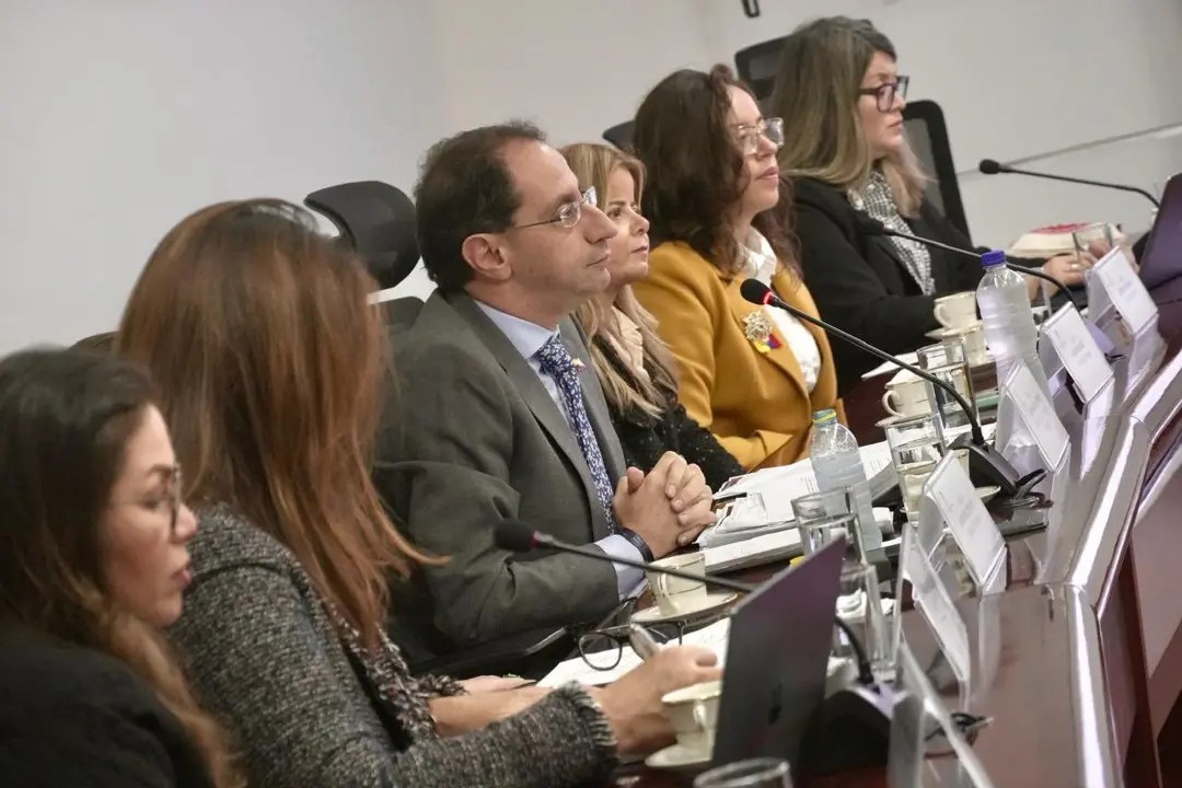 «Transparencia y seriedad»: la advertencia de José Manuel Restrepo al iniciar el cruce presidencial 3 empalme4