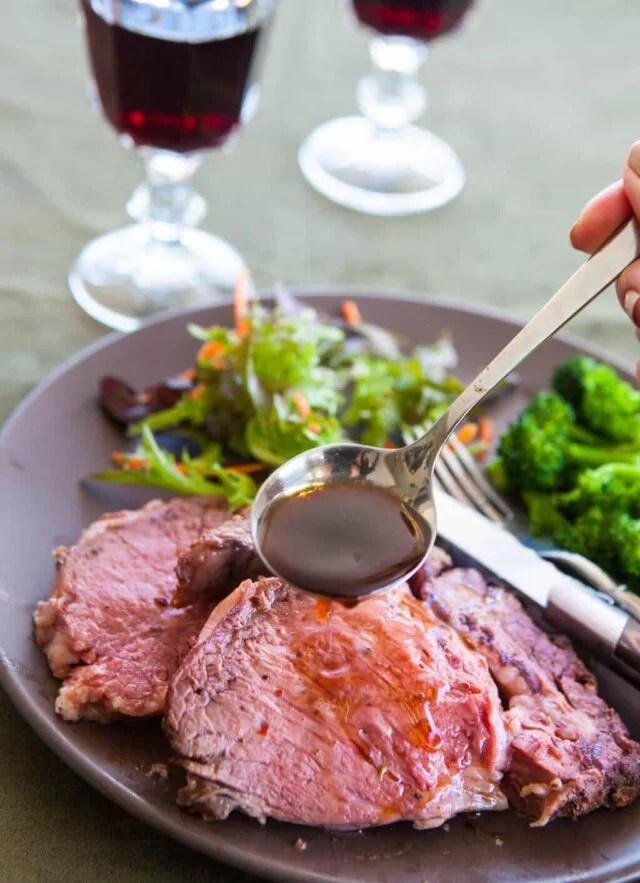 Leftover Prime Rib Recipes Food Network - Best Prime Rib Recipe How To Cook Prime Rib - Place the bones and fat and the lesser parts into a pot, and cover with water, just enough to cover it all.