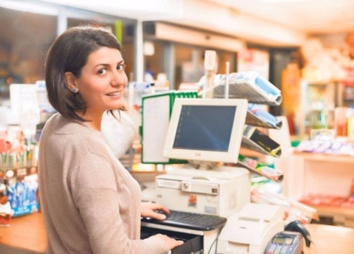 În prezent sunt incluse milioane de cuvinte și expresii pentru traducere bidirecțională între engleză și fiecare din limbile: Lucrator Comercial Ams Human Resources S R L