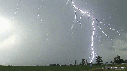 Namun, sebenarnya sejarah internet sudah dimulai sejak lima puluh tahun. 6/19 New Baden, IL lightning barrage :: storm highway