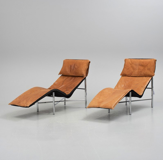 Sofa ole gjerløv knudsen eg sæder i læder der er brugs relateret spor i læderet, men ingen huller stoffet under sofaen er itu, skal hæftes fast . The Man who Furnished the World - Famous Chairs by Ikea