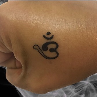 25 Indian Spiritual (ॐ) Om Tattoo Designs 2021 | Styles At Life 336_x_335_jpg