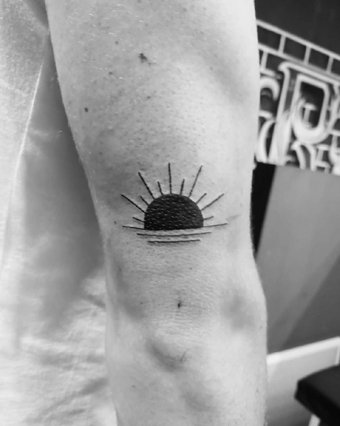 15 Sun Tattoo Designs That Brighten Up Your Day 2022 600_x_480_jpg