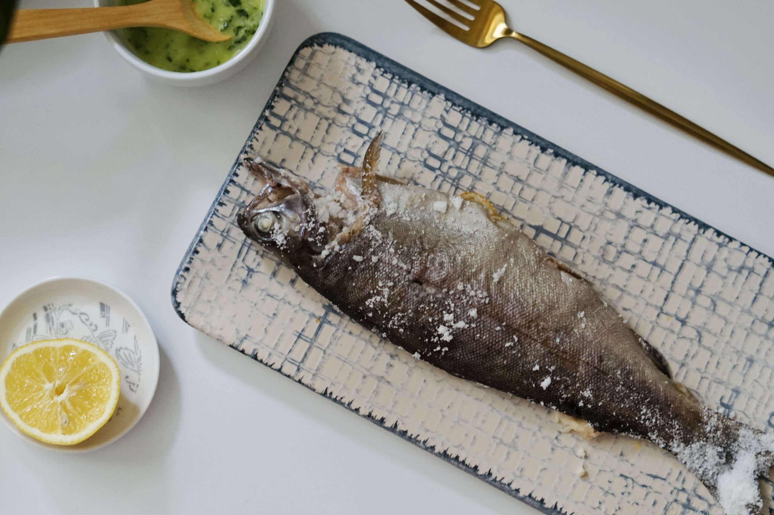 Ciolan la cuptor cu cartofi, usturoi si ceapa reteta de ciolanul brutaresei sau csülök pékné módra; PÄƒstrÄƒv La Cuptor Cu LÄƒmaie È™i MentÄƒ Subcapac