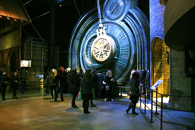 Увлекательная экскурсия в музей гарри поттера в лондоне в павильонах киностудии warner bros., где снимали фильмы о знаменитом волшебнике. Muzej Garri Pottera V Londone