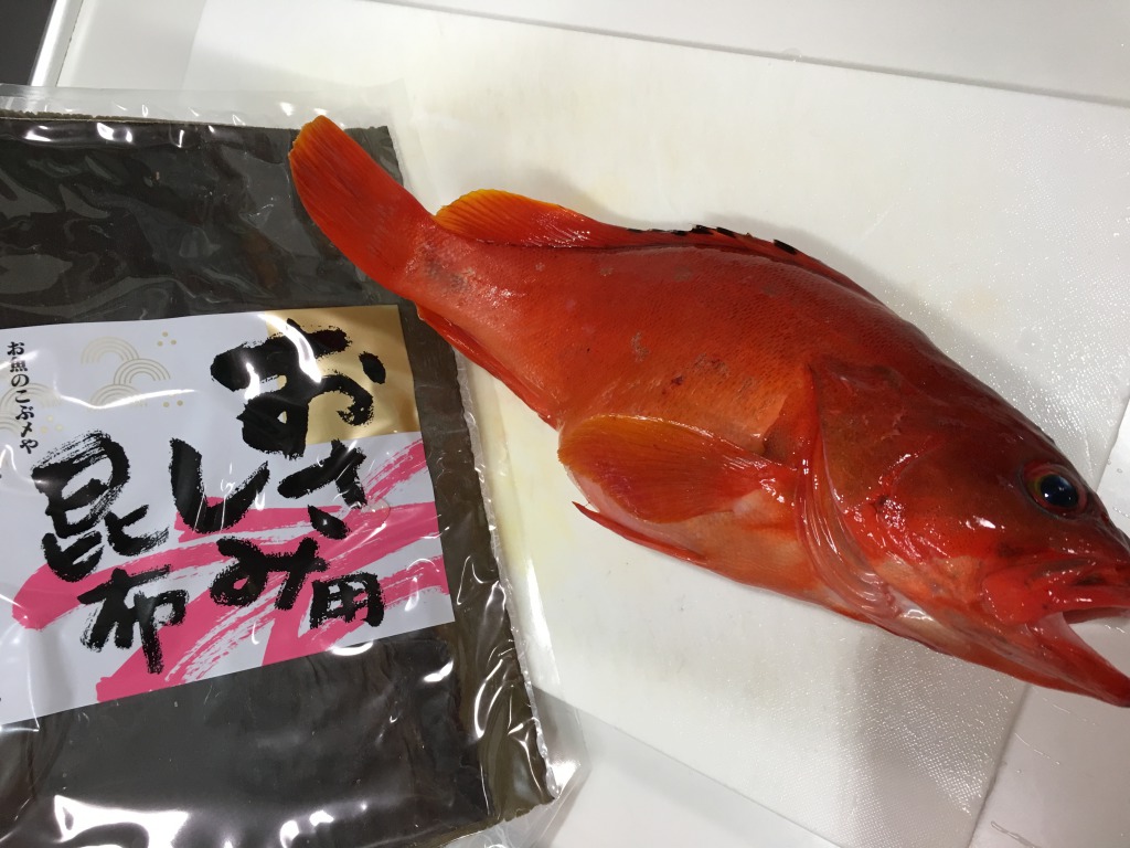 アカハタを料理してみました 昆布締め アラ汁最高です