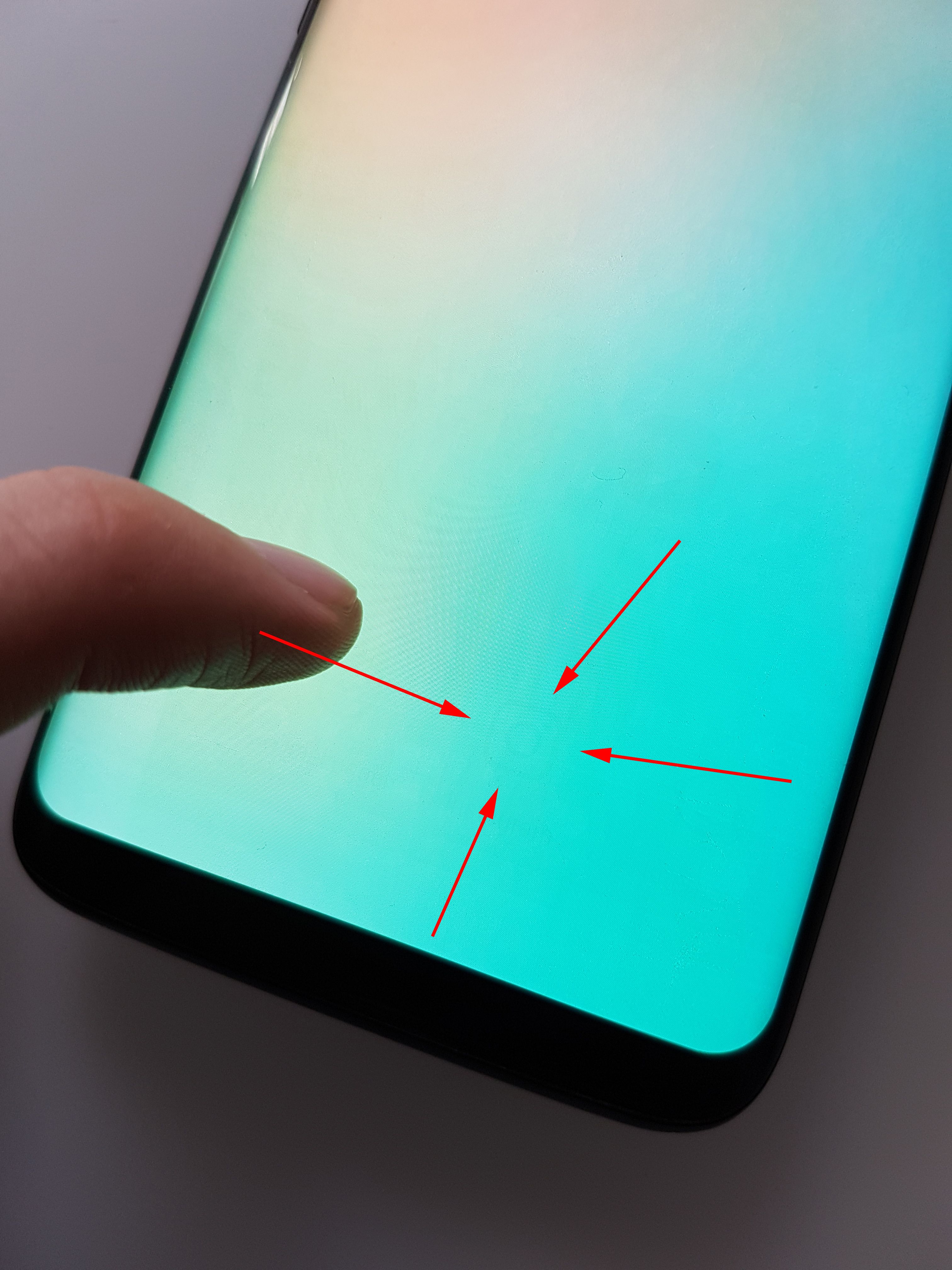 Para criar um tutorial, para salvar aquela conversa em vídeos com os amigos, ou ainda para gravar seu desempenho em jogos. Usuarios Mostram Em Fotos E Video Marcas Causadas Por Burn In Na Tela Do Galaxy S8 Tudocelular Com