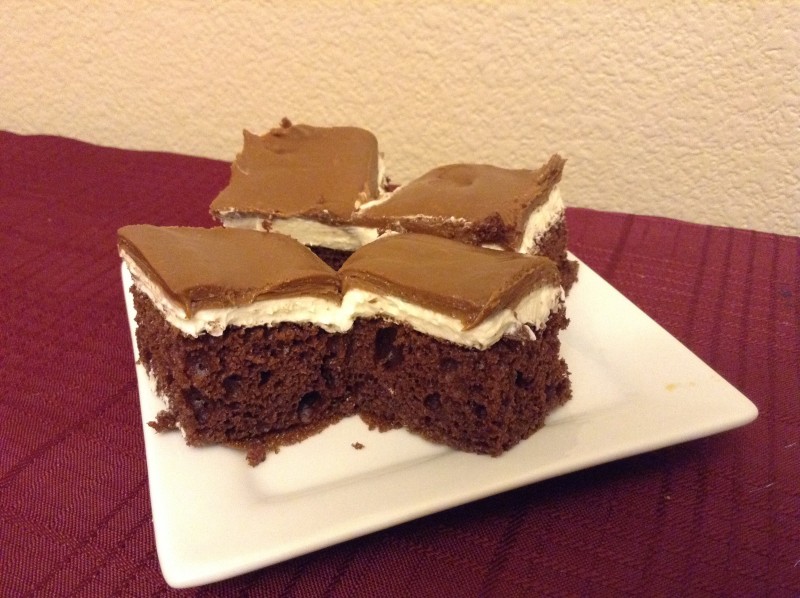 Ho Ho Cakes Delight Table for Fifty