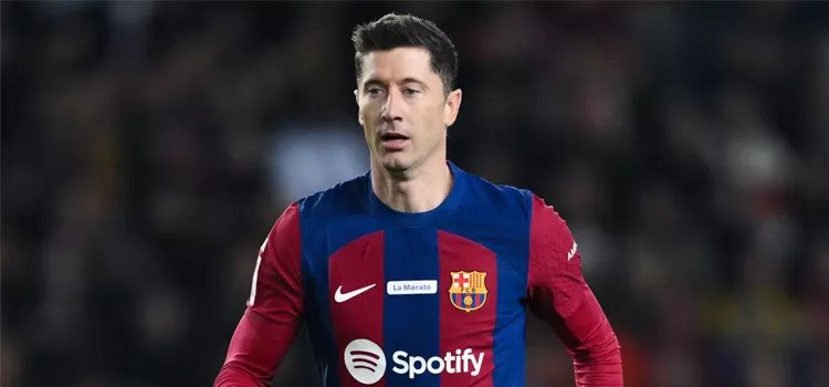 Barcelona Siap Pertahankan Lewandowski: Sang Penyerang Bintang