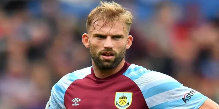 Charlie Taylor - Sang Bek Tangguh yang Siap Mengubah Nasib Southampton di Premier League!